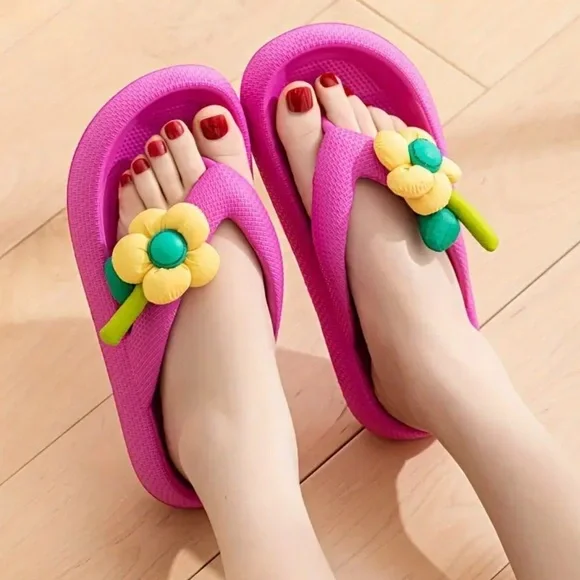 Women’s Vibrant Khaki and Yellow Flower Sandals New Boutique - Picture 6 of 8